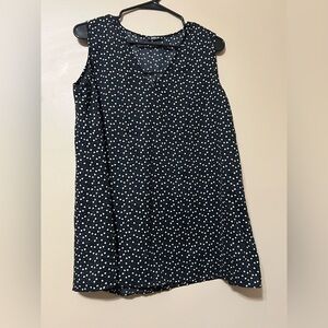 Chic Black and White Heart Pattern Blouse